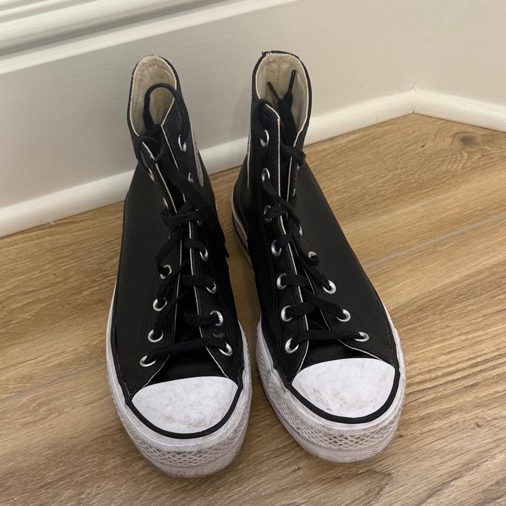 Black High-Top converse leather Sneakers